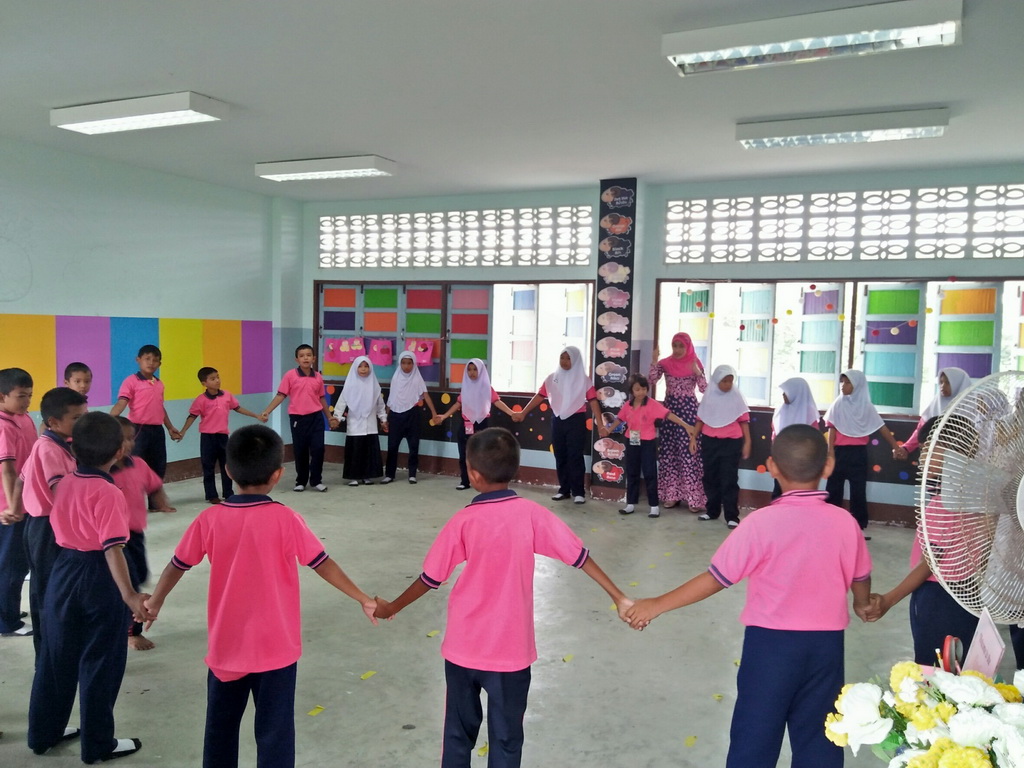การนิเทศติดตามและประเมินผลการสอนของ “โครงการพัฒนาศักยภาพโรงเรียนในพระราชดำริและโรงเรียนขาดแคลนในเขตพื้นที่การศึกษา 4 จังหวัดภาคใต้”