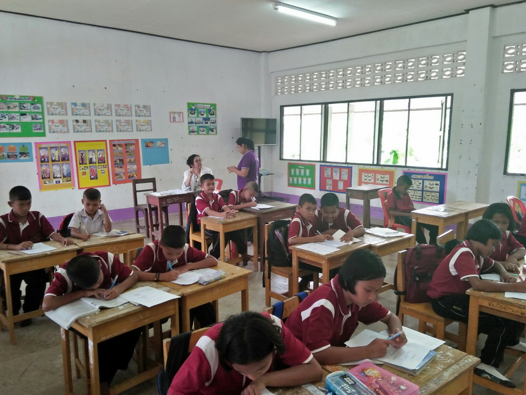 การนิเทศติดตามและประเมินผลการสอนของ “โครงการพัฒนาศักยภาพโรงเรียนในพระราชดำริและโรงเรียนขาดแคลนในเขตพื้นที่การศึกษา 4 จังหวัดภาคใต้”
