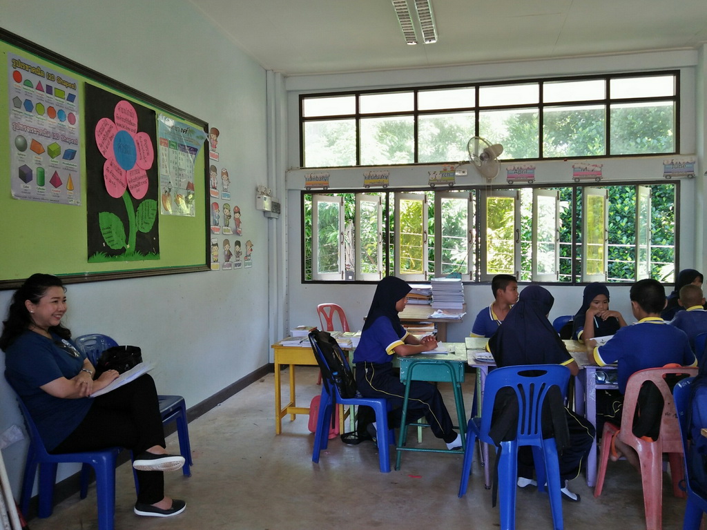 การนิเทศติดตามและประเมินผลการสอนของ “โครงการพัฒนาศักยภาพโรงเรียนในพระราชดำริและโรงเรียนขาดแคลนในเขตพื้นที่การศึกษา 4 จังหวัดภาคใต้”