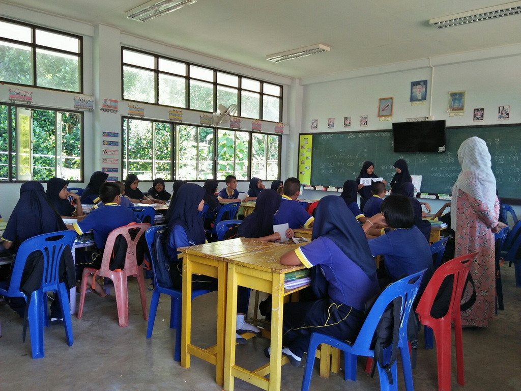 การนิเทศติดตามและประเมินผลการสอนของ “โครงการพัฒนาศักยภาพโรงเรียนในพระราชดำริและโรงเรียนขาดแคลนในเขตพื้นที่การศึกษา 4 จังหวัดภาคใต้”
