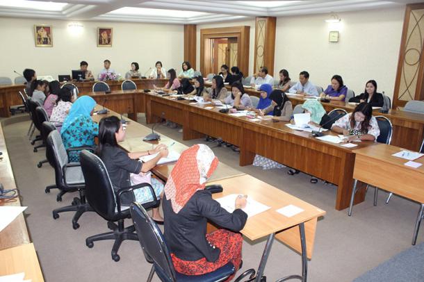 การประชุมครูนักเรียนทุนและผู้บริหาร / ครูที่ปฏิบัติงานร่วมกับครูนักเรียนทุนครูพันธุ์ใหม่/ครูมืออาชีพ