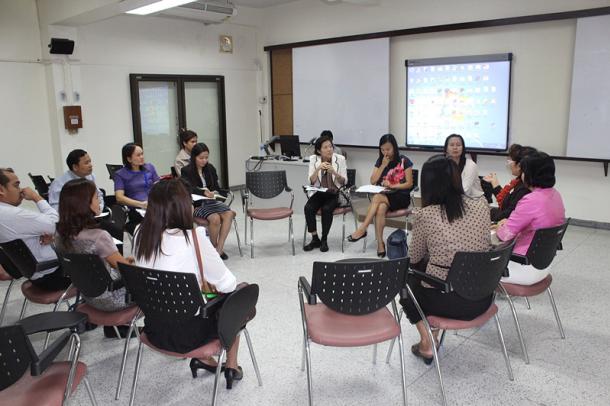 การประชุมครูนักเรียนทุนและผู้บริหาร / ครูที่ปฏิบัติงานร่วมกับครูนักเรียนทุนครูพันธุ์ใหม่/ครูมืออาชีพ