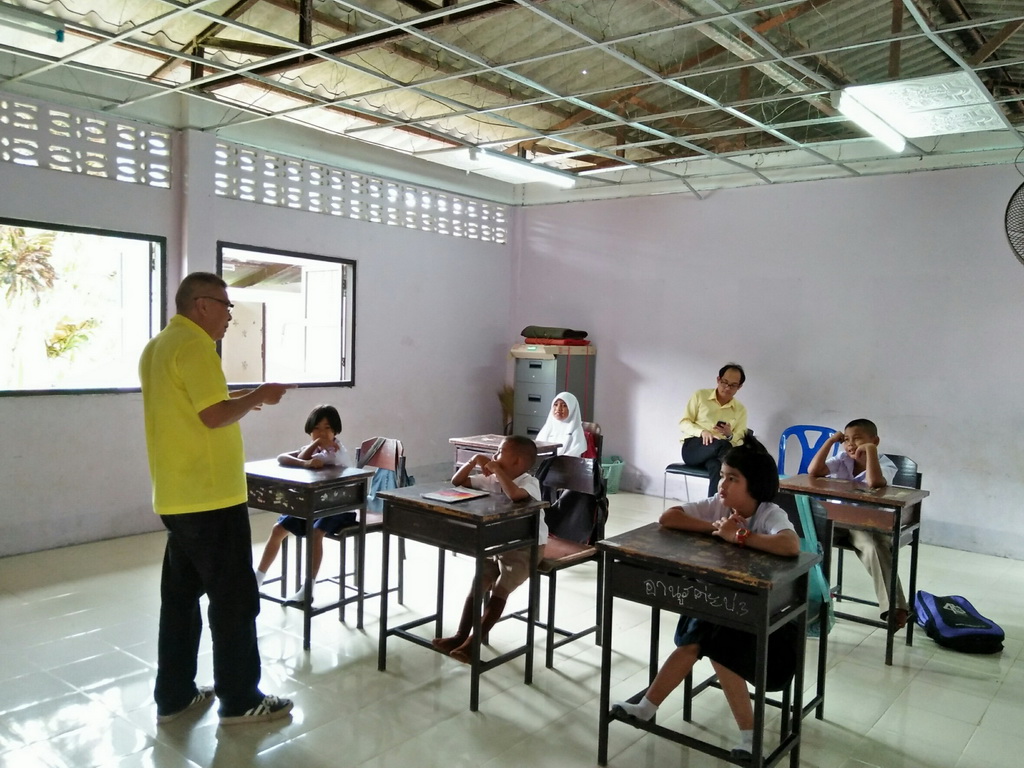 การนิเทศติดตามและประเมินผลการสอนของ “โครงการพัฒนาศักยภาพโรงเรียนในพระราชดำริและโรงเรียนขาดแคลนในเขตพื้นที่การศึกษา 4 จังหวัดภาคใต้”