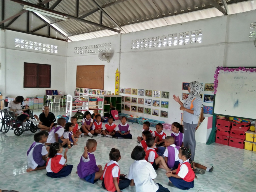 การนิเทศติดตามและประเมินผลการสอนของ “โครงการพัฒนาศักยภาพโรงเรียนในพระราชดำริและโรงเรียนขาดแคลนในเขตพื้นที่การศึกษา 4 จังหวัดภาคใต้”