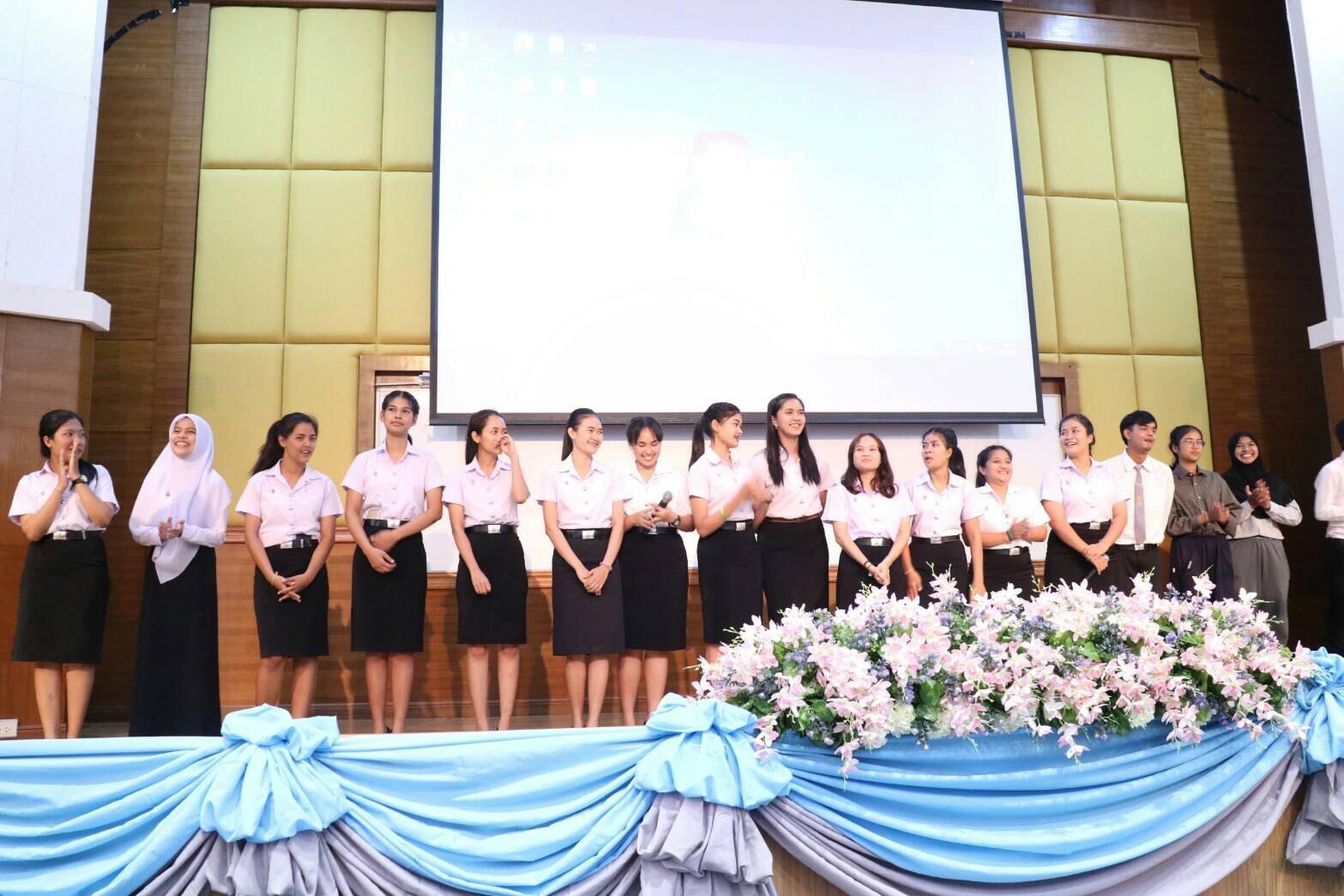 โครงการปฐมนิเทศนิสิตใหม่คณะศึกษาศาสตร์มหาวิทยาลัยทักษิณ ระดับปริญญาตรี ชั้นปีที่ 1 ประจำปีการศึกษา 2561