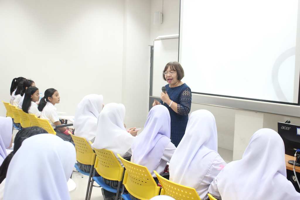 โครงการปฐมนิเทศนิสิตใหม่คณะศึกษาศาสตร์มหาวิทยาลัยทักษิณ ระดับปริญญาตรี ชั้นปีที่ 1 ประจำปีการศึกษา 2561