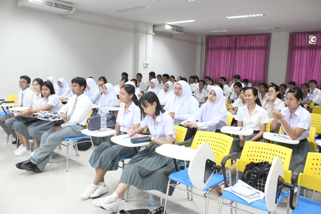 โครงการปฐมนิเทศนิสิตใหม่คณะศึกษาศาสตร์มหาวิทยาลัยทักษิณ ระดับปริญญาตรี ชั้นปีที่ 1 ประจำปีการศึกษา 2561