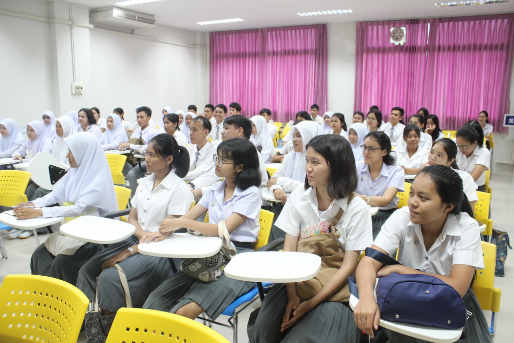 โครงการปฐมนิเทศนิสิตใหม่คณะศึกษาศาสตร์มหาวิทยาลัยทักษิณ ระดับปริญญาตรี ชั้นปีที่ 1 ประจำปีการศึกษา 2561