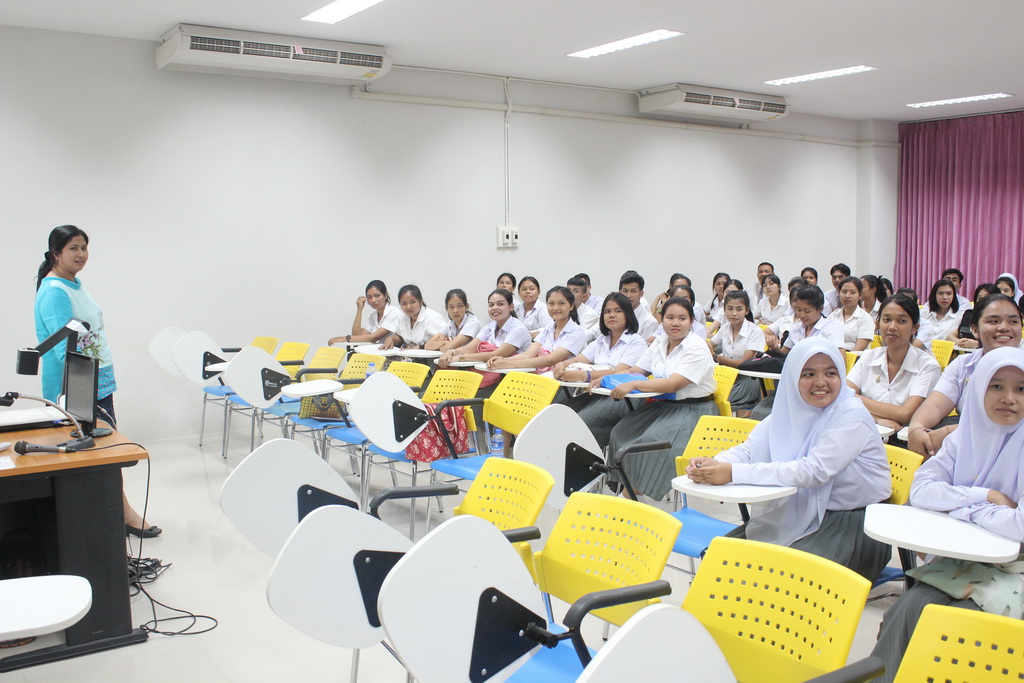 โครงการปฐมนิเทศนิสิตใหม่คณะศึกษาศาสตร์มหาวิทยาลัยทักษิณ ระดับปริญญาตรี ชั้นปีที่ 1 ประจำปีการศึกษา 2561