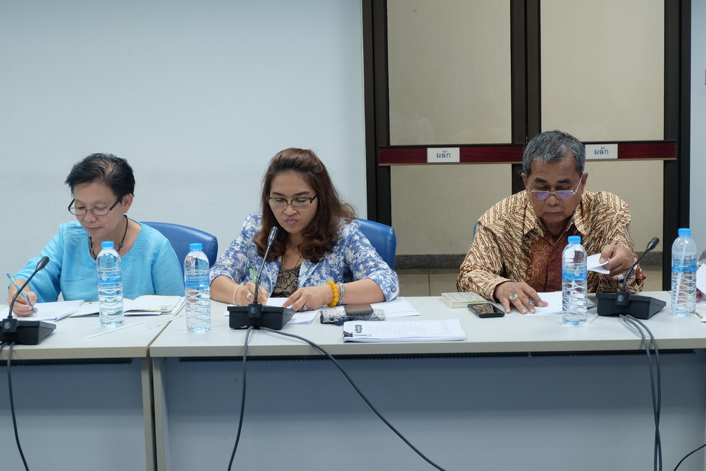 การประชุมเครือข่ายผู้บริหารโรงเรียนในโครงการพัฒนาต้นแบบการจัดการศึกษาท้องถิ่นพึ่งพาตนเองโดยใช้ตำบลเป็นฐานกิจกรรม : การประชุมเครือข่ายโรงเรียนในโครงการพัฒนาวิชาชีพครูด้วยนวัตกรรมการศึกษาชั้นเรียน (Lesson Study) และวิธีการแบบเปิด (Open Approach)