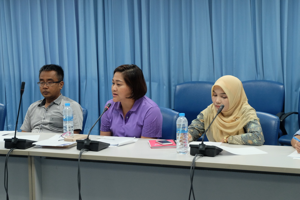 การประชุมเครือข่ายผู้บริหารโรงเรียนในโครงการพัฒนาต้นแบบการจัดการศึกษาท้องถิ่นพึ่งพาตนเองโดยใช้ตำบลเป็นฐานกิจกรรม : การประชุมเครือข่ายโรงเรียนในโครงการพัฒนาวิชาชีพครูด้วยนวัตกรรมการศึกษาชั้นเรียน (Lesson Study) และวิธีการแบบเปิด (Open Approach)