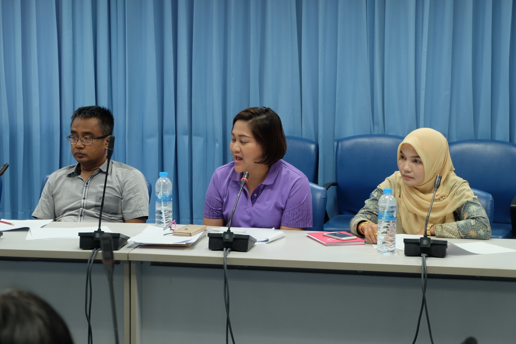 การประชุมเครือข่ายผู้บริหารโรงเรียนในโครงการพัฒนาต้นแบบการจัดการศึกษาท้องถิ่นพึ่งพาตนเองโดยใช้ตำบลเป็นฐานกิจกรรม : การประชุมเครือข่ายโรงเรียนในโครงการพัฒนาวิชาชีพครูด้วยนวัตกรรมการศึกษาชั้นเรียน (Lesson Study) และวิธีการแบบเปิด (Open Approach)