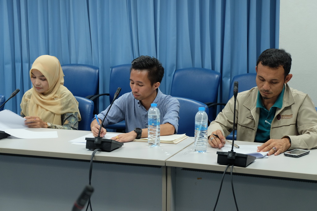 การประชุมเครือข่ายผู้บริหารโรงเรียนในโครงการพัฒนาต้นแบบการจัดการศึกษาท้องถิ่นพึ่งพาตนเองโดยใช้ตำบลเป็นฐานกิจกรรม : การประชุมเครือข่ายโรงเรียนในโครงการพัฒนาวิชาชีพครูด้วยนวัตกรรมการศึกษาชั้นเรียน (Lesson Study) และวิธีการแบบเปิด (Open Approach)