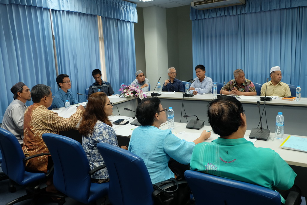 การประชุมเครือข่ายผู้บริหารโรงเรียนในโครงการพัฒนาต้นแบบการจัดการศึกษาท้องถิ่นพึ่งพาตนเองโดยใช้ตำบลเป็นฐานกิจกรรม : การประชุมเครือข่ายโรงเรียนในโครงการพัฒนาวิชาชีพครูด้วยนวัตกรรมการศึกษาชั้นเรียน (Lesson Study) และวิธีการแบบเปิด (Open Approach)