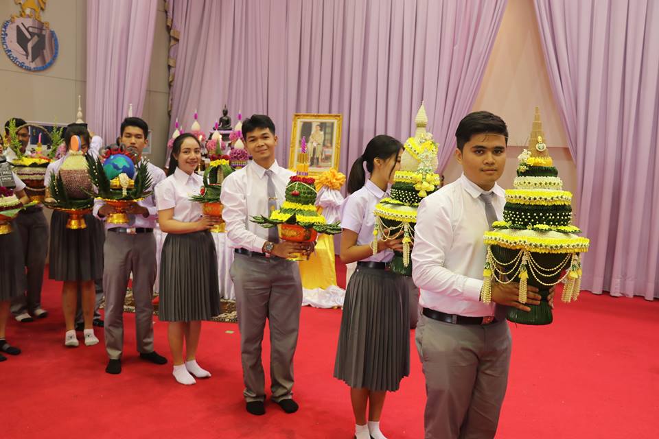 ผู้บริหาร คณาจารย์คณะศึกษาศาสตร์ ร่วมพิธีไหว้ครูประจำปีการศึกษา 2561 มหาวิทยาลัยทักษิณ
