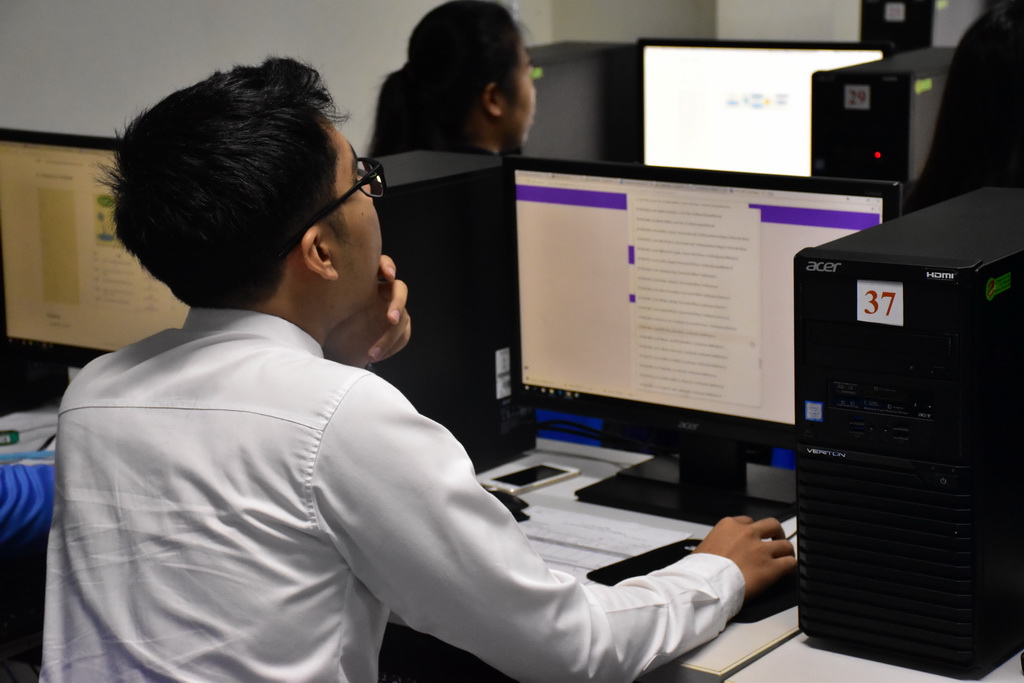 โครงการสร้างความเข้าใจการใช้งาน Google Classroom กับการจัดกิจกรรมเสริมสร้างกระบวนการชุมชนแห่งการเรียนรู้ทางวิชาชีพเพื่อการพัฒนาจรรยาบรรณวิชาชีพ  ผ่านระบบเทคโนโลยีสารสนเทศ  (Ethics in Professional Learning Community : e-PLC)