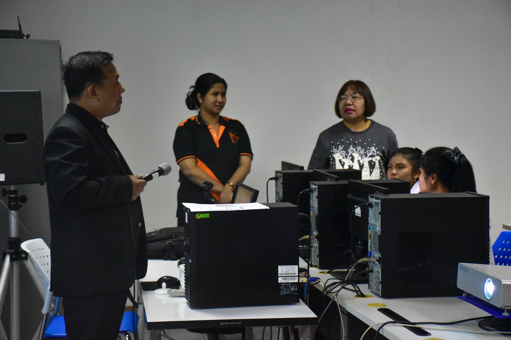 โครงการสร้างความเข้าใจการใช้งาน Google Classroom กับการจัดกิจกรรมเสริมสร้างกระบวนการชุมชนแห่งการเรียนรู้ทางวิชาชีพเพื่อการพัฒนาจรรยาบรรณวิชาชีพ  ผ่านระบบเทคโนโลยีสารสนเทศ  (Ethics in Professional Learning Community : e-PLC)