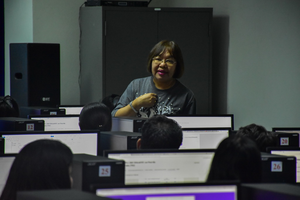 โครงการสร้างความเข้าใจการใช้งาน Google Classroom กับการจัดกิจกรรมเสริมสร้างกระบวนการชุมชนแห่งการเรียนรู้ทางวิชาชีพเพื่อการพัฒนาจรรยาบรรณวิชาชีพ  ผ่านระบบเทคโนโลยีสารสนเทศ  (Ethics in Professional Learning Community : e-PLC)