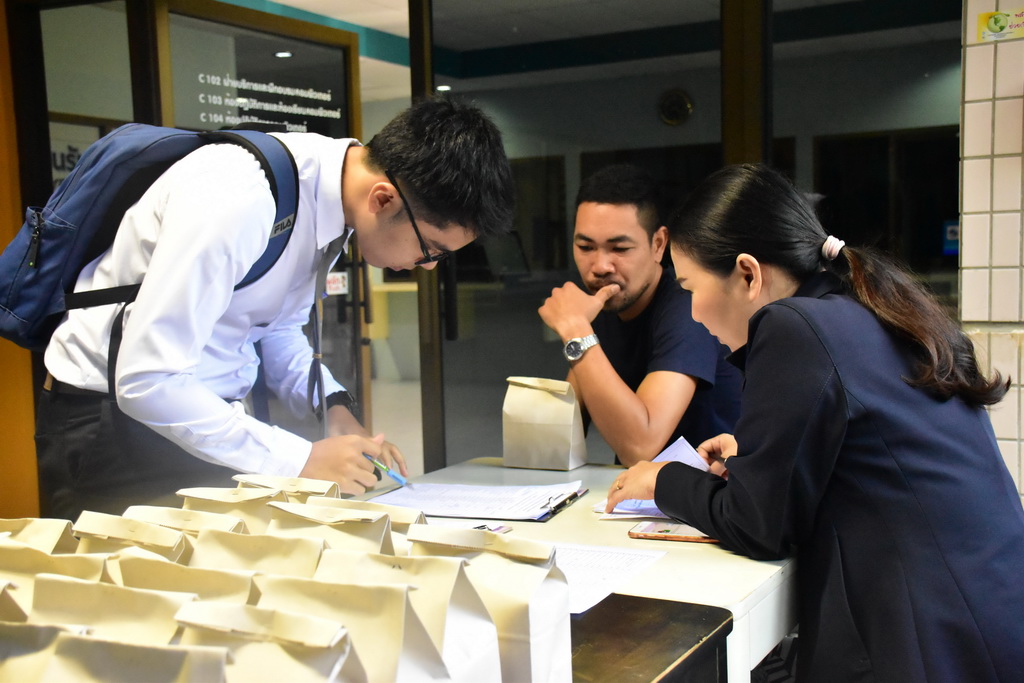 โครงการสร้างความเข้าใจการใช้งาน Google Classroom กับการจัดกิจกรรมเสริมสร้างกระบวนการชุมชนแห่งการเรียนรู้ทางวิชาชีพเพื่อการพัฒนาจรรยาบรรณวิชาชีพ  ผ่านระบบเทคโนโลยีสารสนเทศ  (Ethics in Professional Learning Community : e-PLC)