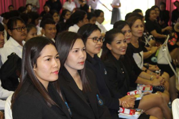 โครงการปฐมนิเทศนิสิตใหม่คณะศึกษาศาสตร์ มหาวิทยาลัยทักษิณ ชั้นปีที่ 1 ระดับปริญญาตรี ประจำปีการศึกษา 2560