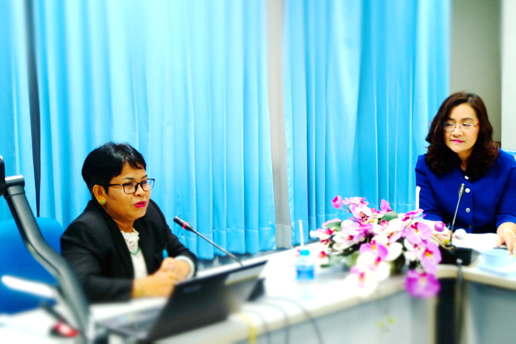 ประชุมสรุปผลการดำเนินงานโครงการพัฒนาครูเพื่อพัฒนาท้องถิ่นระยะการเข้าสู่วิชาชีพ (Induction Period) รุ่นปี พ.ศ. 2559 และ รุ่นปีพ.ศ. 2560 ของสถาบันผลิตครู เครือข่ายภาคใต้ตอนล่าง