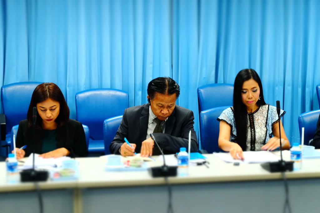 ประชุมสรุปผลการดำเนินงานโครงการพัฒนาครูเพื่อพัฒนาท้องถิ่นระยะการเข้าสู่วิชาชีพ (Induction Period) รุ่นปี พ.ศ. 2559 และ รุ่นปีพ.ศ. 2560 ของสถาบันผลิตครู เครือข่ายภาคใต้ตอนล่าง