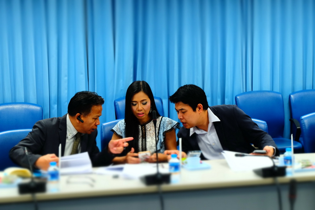 ประชุมสรุปผลการดำเนินงานโครงการพัฒนาครูเพื่อพัฒนาท้องถิ่นระยะการเข้าสู่วิชาชีพ (Induction Period) รุ่นปี พ.ศ. 2559 และ รุ่นปีพ.ศ. 2560 ของสถาบันผลิตครู เครือข่ายภาคใต้ตอนล่าง