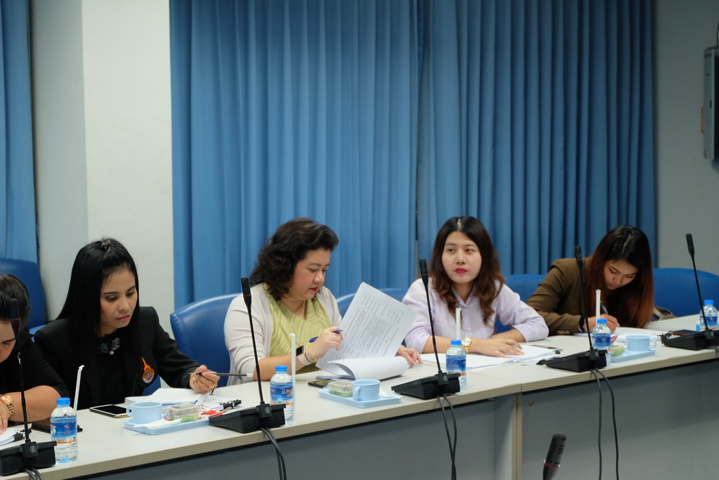 ประชุมสรุปผลการดำเนินงานโครงการพัฒนาครูเพื่อพัฒนาท้องถิ่นระยะการเข้าสู่วิชาชีพ (Induction Period) รุ่นปี พ.ศ. 2559 และ รุ่นปีพ.ศ. 2560 ของสถาบันผลิตครู เครือข่ายภาคใต้ตอนล่าง
