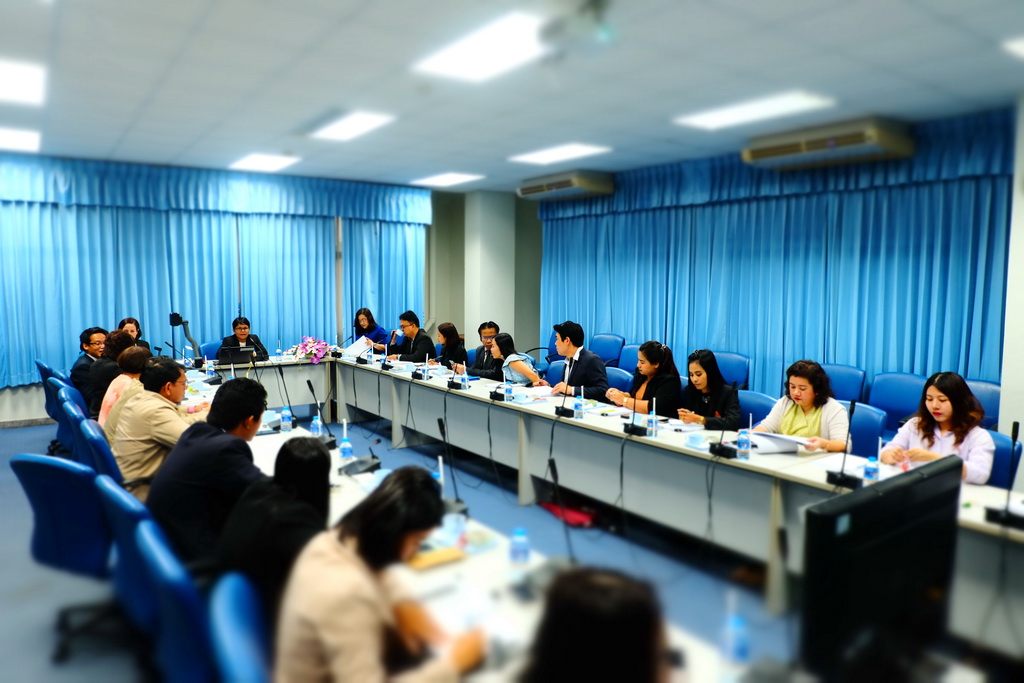 ประชุมสรุปผลการดำเนินงานโครงการพัฒนาครูเพื่อพัฒนาท้องถิ่นระยะการเข้าสู่วิชาชีพ (Induction Period) รุ่นปี พ.ศ. 2559 และ รุ่นปีพ.ศ. 2560 ของสถาบันผลิตครู เครือข่ายภาคใต้ตอนล่าง
