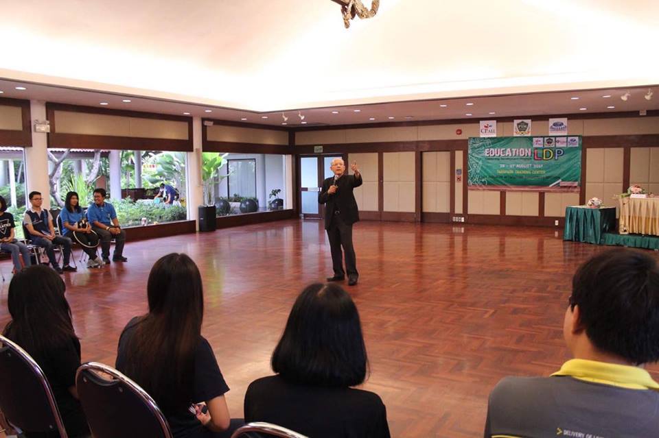 คณะศึกษาศาสตร์ มหาวิทยาลัยทักษิณ ได้ส่งนิสิตเข้าร่วมโครงการ Education Leadership Development Program ซึ่งจัดในระหว่างวันที่  26 – 27 สิงหาคม 2560  ณ ศูนย์ฝึกอบรมธาราพาร์ค บริษัท ซีพี ออลล์ จำกัด (มหาชน)