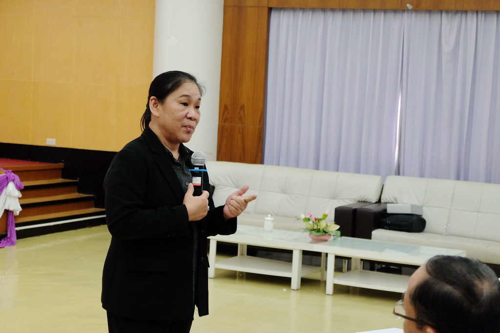 การประชุมเชิงปฏิบัติการเพื่อปรับปรุงหลักสูตรผลิตครู 4 ปี และกิจกรรมระดมสมองผู้มีส่วนได้ส่วนเสียและผู้ทรงคุณวุฒิ เพื่อวิพากษ์หลักสูตรในหมวดวิชาชีพครูและหมวดวิชาเอก