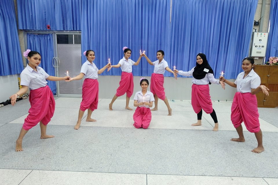 กิจกรรมการสอบรำนาฏศิลป์ ในรายวิชา 0332322 ดนตรีและนาฏศิลป์สำหรับครูปฐมวัย