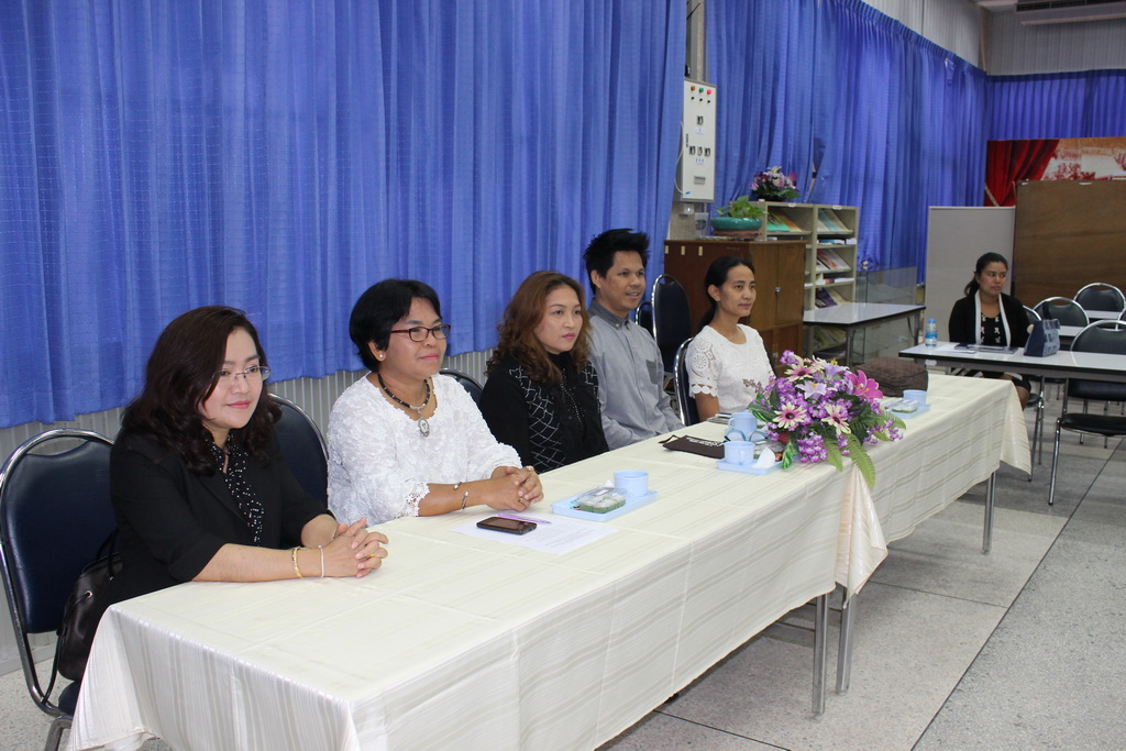 ประชุมทำสัญญารับทุนการศึกษาในโครงการ สควค. ของนิสิตหลักสูตร กศ.ม.สาขาวิชาการสอนวิทยาศาสตร์ คณิตศาสตร์และคอมพิวเตอร์ รุ่นที่ 5 ประจำปีการศึกษา 2560