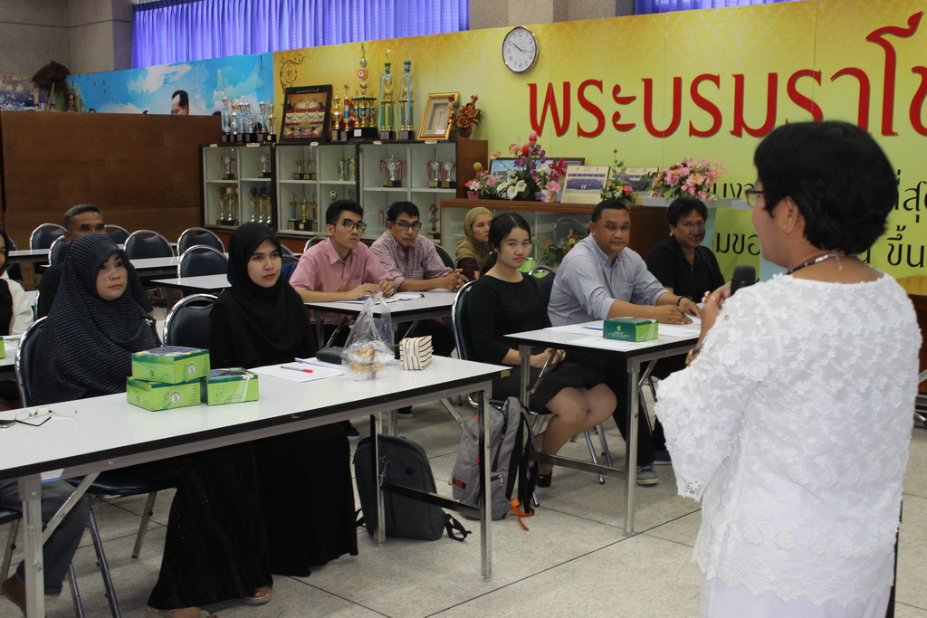 ประชุมทำสัญญารับทุนการศึกษาในโครงการ สควค. ของนิสิตหลักสูตร กศ.ม.สาขาวิชาการสอนวิทยาศาสตร์ คณิตศาสตร์และคอมพิวเตอร์ รุ่นที่ 5 ประจำปีการศึกษา 2560