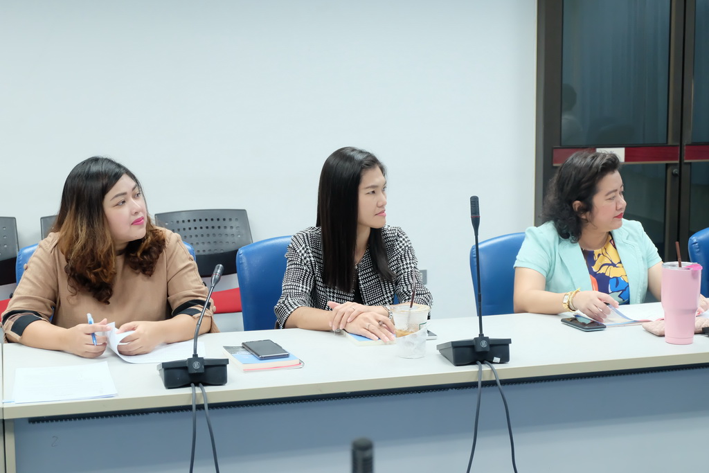ประชุมผู้บริหารและประธานสาขาวิชาของคณะศึกษาศาสตร์