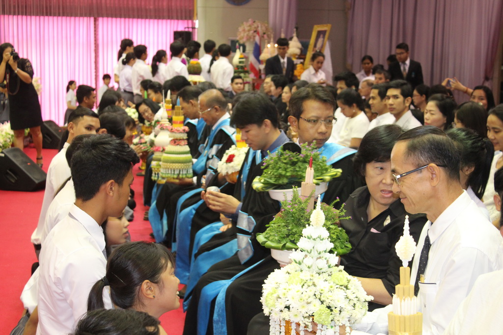 พิธีไหว้ครู ประจำปีการศึกษา 2560 ณ หอประชุมปาริชาต มหาวิทยาลัยทักษิณ