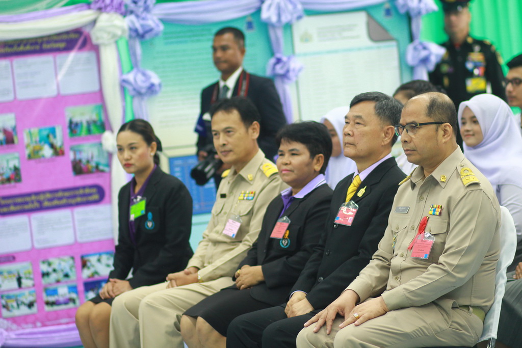 โครงการนำนิสิตทุนมูลนิธิชัยพัฒนาและศิษย์เก่ามูลนิธิชัยพัฒนา มหาวิทยาลัยทักษิณ เข้าเฝ้าเพื่อรับเสด็จสมเด็จพระเทพรัตนราชสุดาฯ สยามบรมราชกุมารี
