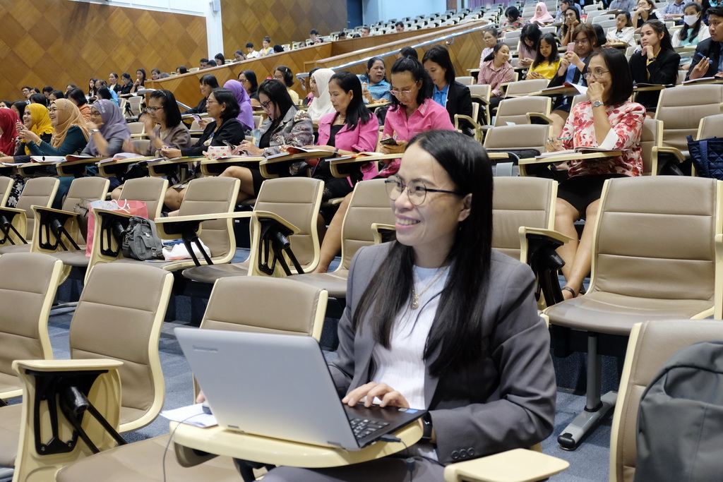 โครงการอบรมเชิงปฏิบัติการสำหรับโรงเรียนในทุกสังกัดในหัวข้อเรื่อง “กระบวนการคิดเชิงคำนวณเพื่อสนับสนุนการสอน coding กับกระบวนการออกแบบเชิงวิศวกรรมและคณิตศาสตร์ วิทยาศาสตร์ ภูมิศาสตร์แนวใหม่ ของหลักสูตรฯ ฉบับปรับปรุง พ.ศ.2560”