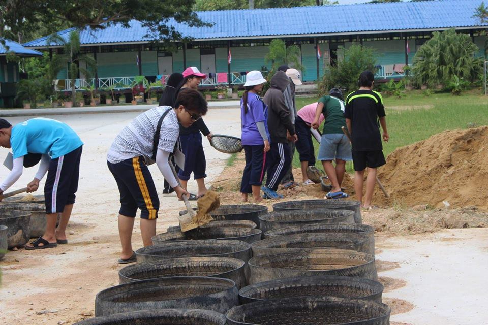 โครงการ "ศึกษาอาทร"
