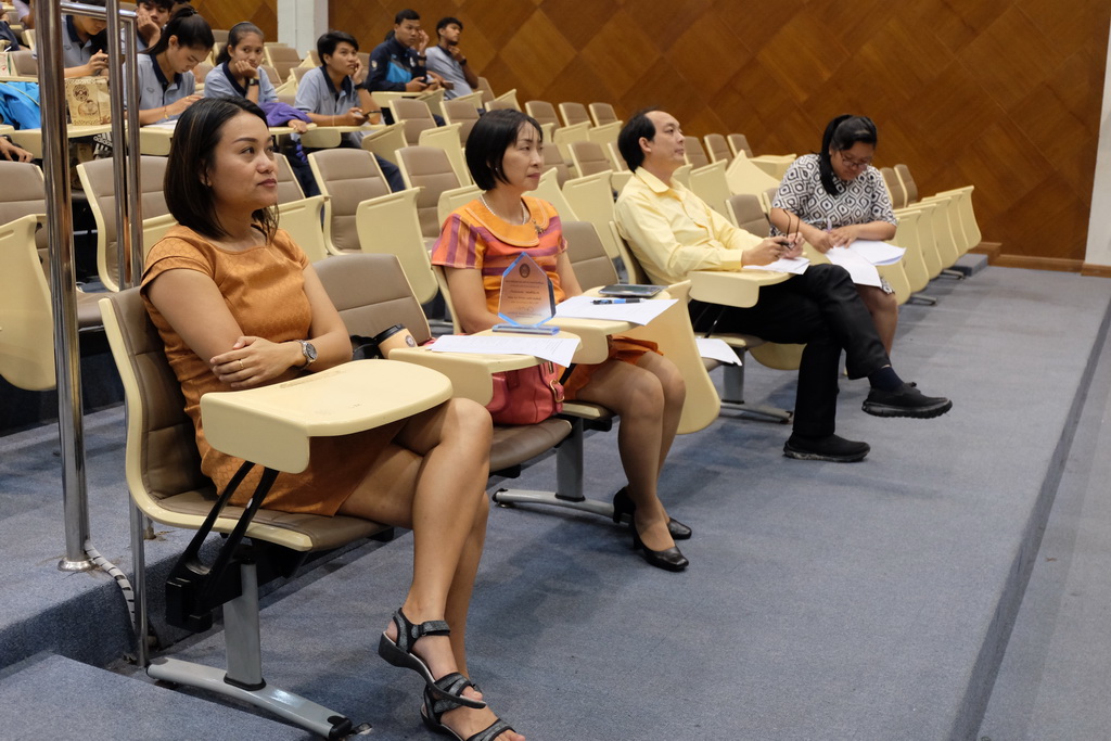 โครงการ “พัฒนาทักษะการจัดกระบวนการเรียนรู้ของนิสิตหมวดวิชาชีพครู”