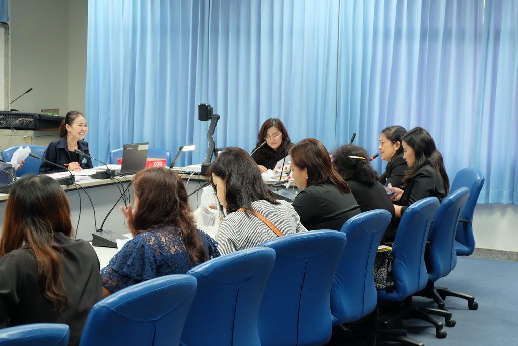 ประชุมพิจารณา หารือ ในการดำเนินการนิเทศหนุนเสริม และการจัดประชุมวิชาการนำเสนอนวัตกรรมโครงการพัฒนาครูเพื่อพัฒนาท้องถิ่นระยะการเข้าสู่วิชาชีพ รุ่น ปี พ.ศ.2560 ของสถาบันเครือข่ายผลิตครู ภาคใต้ตอนล่าง