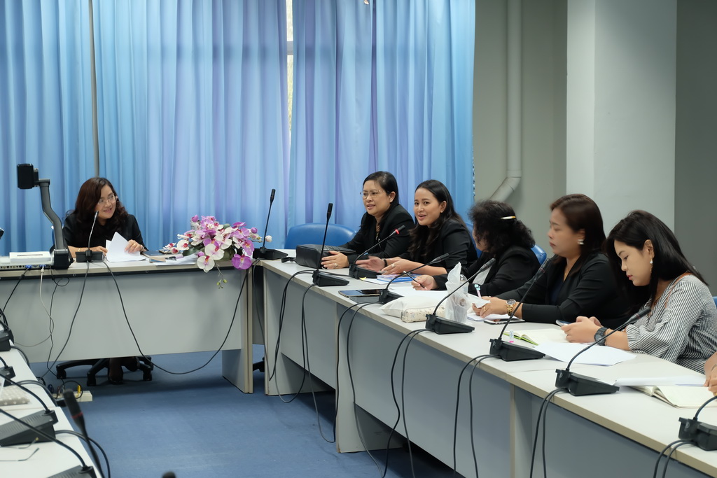 ประชุมพิจารณา หารือ ในการดำเนินการนิเทศหนุนเสริม และการจัดประชุมวิชาการนำเสนอนวัตกรรมโครงการพัฒนาครูเพื่อพัฒนาท้องถิ่นระยะการเข้าสู่วิชาชีพ รุ่น ปี พ.ศ.2560 ของสถาบันเครือข่ายผลิตครู ภาคใต้ตอนล่าง