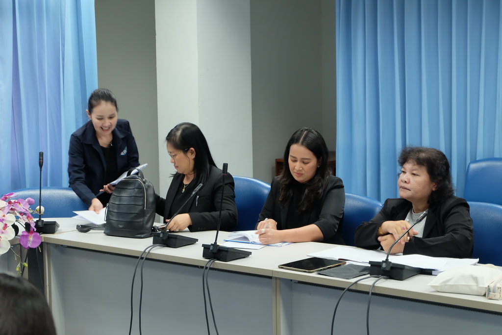 ประชุมพิจารณา หารือ ในการดำเนินการนิเทศหนุนเสริม และการจัดประชุมวิชาการนำเสนอนวัตกรรมโครงการพัฒนาครูเพื่อพัฒนาท้องถิ่นระยะการเข้าสู่วิชาชีพ รุ่น ปี พ.ศ.2560 ของสถาบันเครือข่ายผลิตครู ภาคใต้ตอนล่าง