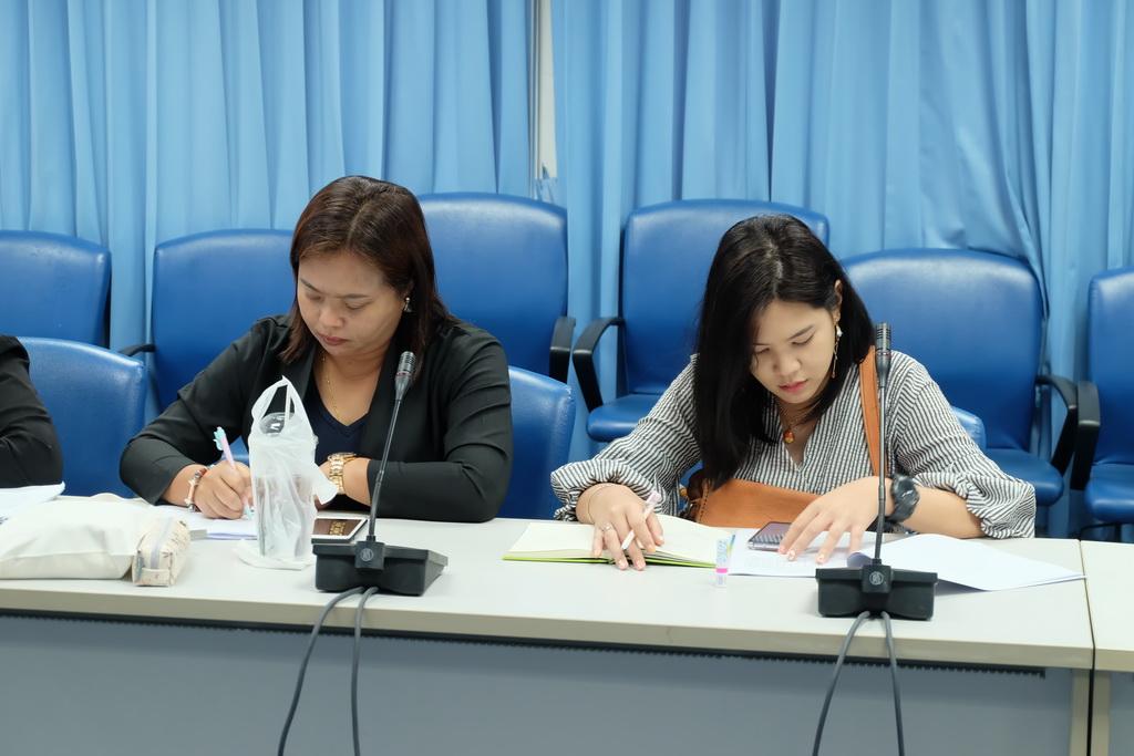 ประชุมพิจารณา หารือ ในการดำเนินการนิเทศหนุนเสริม และการจัดประชุมวิชาการนำเสนอนวัตกรรมโครงการพัฒนาครูเพื่อพัฒนาท้องถิ่นระยะการเข้าสู่วิชาชีพ รุ่น ปี พ.ศ.2560 ของสถาบันเครือข่ายผลิตครู ภาคใต้ตอนล่าง