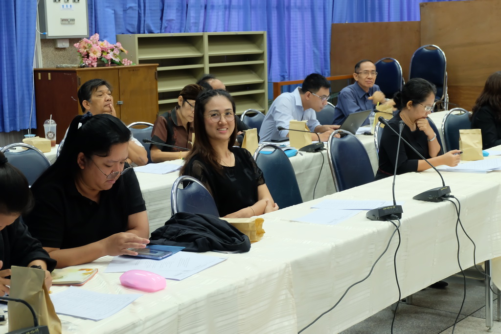 สัมมนาเชิงปฏิบัติการ (Workshops) สำหรับอาจารย์ประจำหลักสูตร อาจารย์ผู้สอนรายวิชาบูรณาการการเรียนรู้ อาจารย์ผู้สอนรายวิชาต่างๆ ในหลักสูตรการศึกษาบัณฑิต (หลักสูตร 4 ปี)