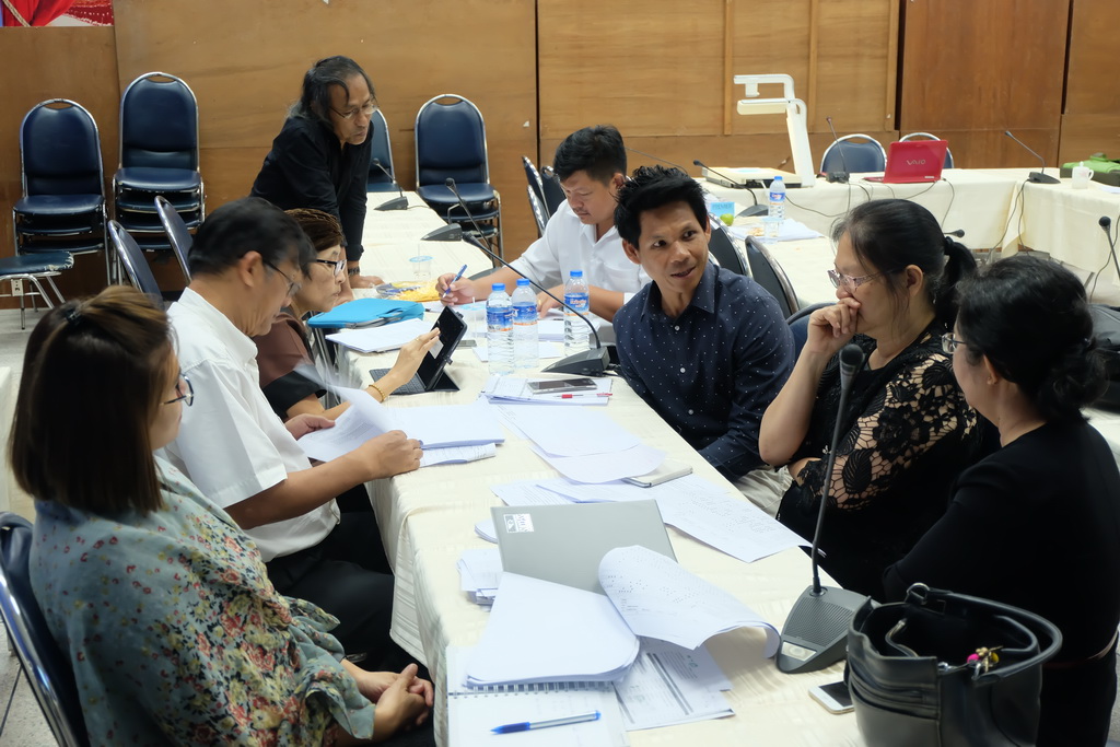 สัมมนาเชิงปฏิบัติการ (Workshops) สำหรับอาจารย์ประจำหลักสูตร อาจารย์ผู้สอนรายวิชาบูรณาการการเรียนรู้ อาจารย์ผู้สอนรายวิชาต่างๆ ในหลักสูตรการศึกษาบัณฑิต (หลักสูตร 4 ปี)