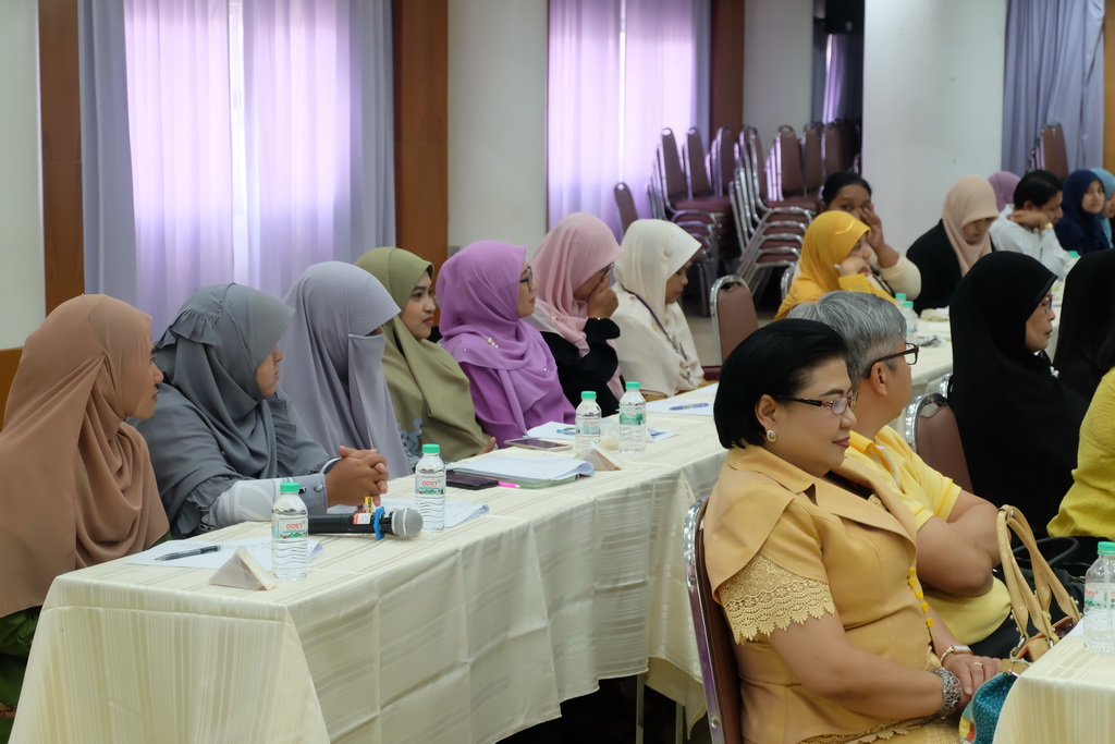 การประชุมผู้บริหารโรงเรียนเครือข่าย “การพัฒนาวิชาชีพครูด้วยนวัตกรรมการศึกษาชั้นเรียน (Lesson Study) และวิธีการแบบเปิด (Open Approach)