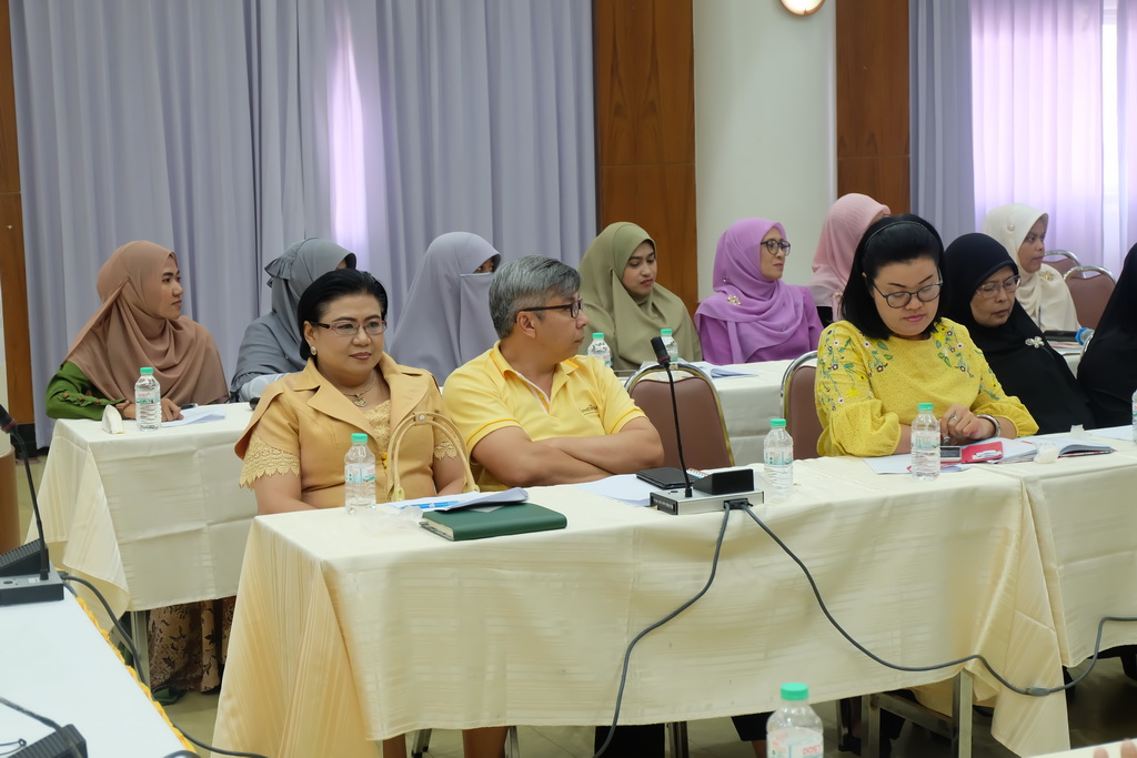 การประชุมผู้บริหารโรงเรียนเครือข่าย “การพัฒนาวิชาชีพครูด้วยนวัตกรรมการศึกษาชั้นเรียน (Lesson Study) และวิธีการแบบเปิด (Open Approach)