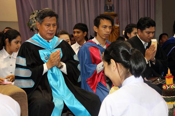 ผู้บริหาร คณาจารย์คณะศึกษาศาสตร์ ร่วมพิธีไหว้ครู ประจำปีการศึกษา 2557