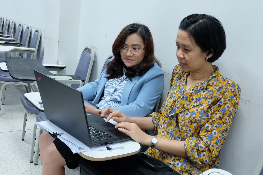 โครงการสัมมนานิสิตระหว่างปฏิบัติการสอนในสถานศึกษาสำหรับนิสิตหลักสูตรการศึกษาบัณฑิต (หลักสูตร 5 ปี)และหลักสูตรการศึกษามหาบัณฑิต (สาขาวิชาการสอนวิทยาศาสตร์ คณิตศาสตร์ และคอมพิวเตอร์) ประจำภาคเรียนต้น ประจำปีการศึกษา 2562